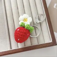 いちご　キーホルダー