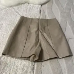 GRL ベージュ タック入りショートパンツ L