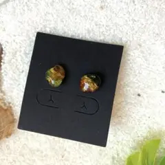 金繋ぎ風 ぷっくりシーグラスピアス