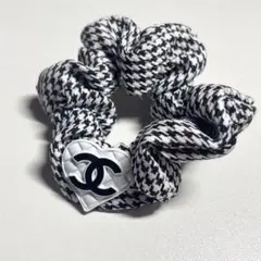 CHANEL ノベルティ シュシュ (ホワイト)