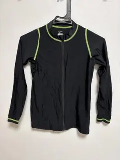 Nike ラッシュガード ブラック/グリーン　150cm Mサイズ　ナイキ