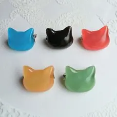 猫ブローチ　ハンドメイド
