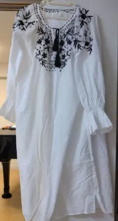 アーバンリサーチ刺繍 ワンピース