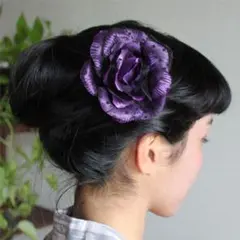 新品送料無料　髪飾り　コサージュ　成人式、卒業式、入学式