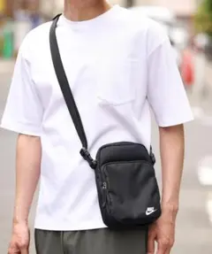 新品　黒　ナイキ ヘリテージ クロスボディバッグ ショルダー DB0456