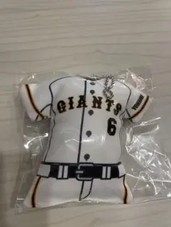 ♡GIANTS 坂本勇人 ユニフォーム2枚 応援バット キーホルダー♡ ♡GIANTS 坂本勇人 ユニフォーム2枚 応援バット キーホルダー♡