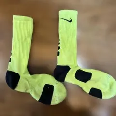 Nike 蛍光イエロー バスケットボールソックス
