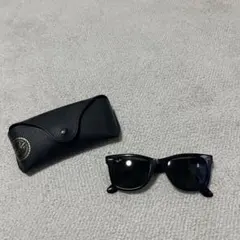 Ray-Ban Wayfarer サングラス ブラック ケース付き