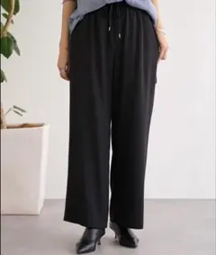 新品タグ付✨BEARDSLEY トラックパンツ ドロスト ブラック - メルカリ
