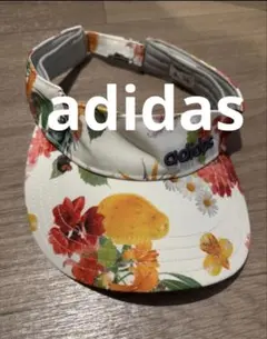 adidas フラワープリント バイザー
