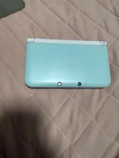 バ*ル様 3dsll　　ミントホワイト ジャンク品 電源確認済
