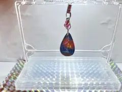 多色滴型チャーム ピンクビーズ付き