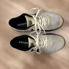 Under Armour Charged Escape スニーカーのサムネイル