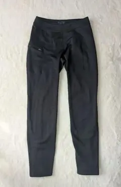 美品　Patagonia パタゴニア ブラック クロストレックボトム　パンツのサムネイル