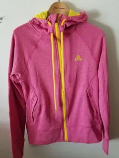 超美。アディダス薄手レディーススウェットパーカー