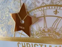 2024年度　ホリデー　数量限定ノベルティ　星形チャーム　ディオール　スター