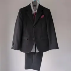 子供用フォーマルスーツ 黒 白 赤