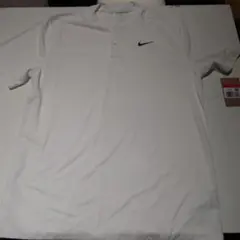 Nike DRI-FIT ホワイトシャツ