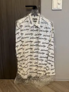 今月いっぱいの出品⭐️バレンシアガ　長袖シャツのサムネイル