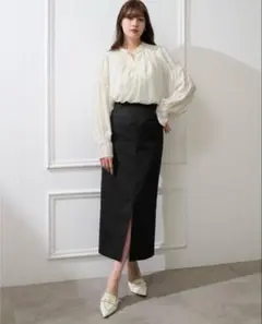 herlipto Essentia Front Slit Long Skirtのサムネイル