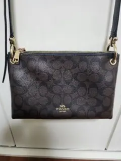 COACH　シグネチャー　ショルダーバッグ