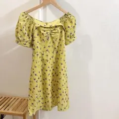 チューリップ　イエローワンピース