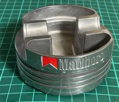 鈴鹿F1 マルボロ 金属製灰皿 ピストンアッシュトレイ 箱入り/未使用品 鈴鹿F1 マルボロ 金属製灰皿 ピストンアッシュトレイ 箱入り/未