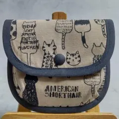 ＜薄茶＞ハンドメイド　猫　後ろ姿　ポケット付小物ポーチ　【５８５】