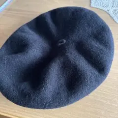黒いウールベレー帽