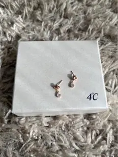 現行品 4℃ K18ホワイトゴールド ダイヤモンド ピアス 0.12ct - メルカリ