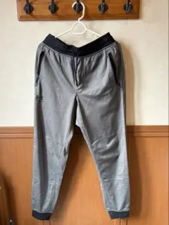 Under Armour グレー ジョガーパンツ M