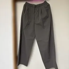 GU ワイドパンツ ドローストリング付き
