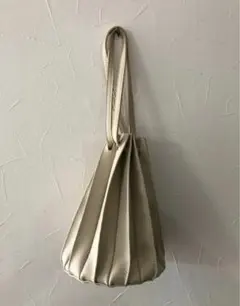 ベージュ プリーツデザイン ハンドバッグ