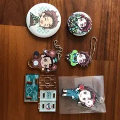 鬼滅の刃　炭次郎　アクリルスタンド　缶バッチ　ラバーストラップ