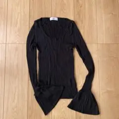 MAISON DE REEFUR 黒 フレア袖 トップス