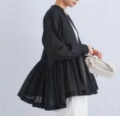 green label relaxing結論シリーズ 全方位映えブラウス　　黒