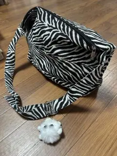 新品未使用 ゼブラ柄ショルダーバッグのサムネイル
