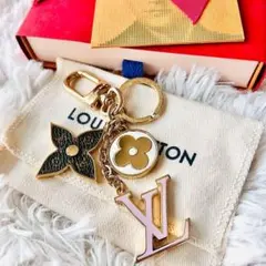 極美品✨箱袋付✨ルイヴィトン M66885ネイビーエピ キーホルダー