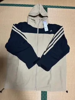 adidas マウンテンパーカー Ｏサイズ ベージュ/ブラック