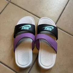 Nike スライドサンダル ブラック・パープル