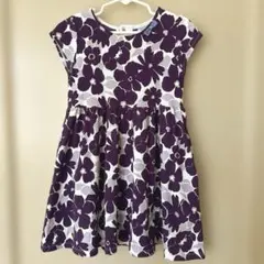 BeBe 半袖ワンピース 110パープル花柄