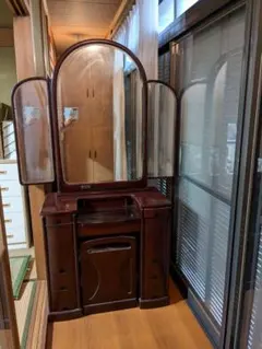 大塚家具‼️】三面鏡ドレッサー 椅子付き (引き取り歓迎) - メルカリ