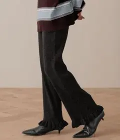 LOWRYSFARM フリル裾 ブラックリブパンツ