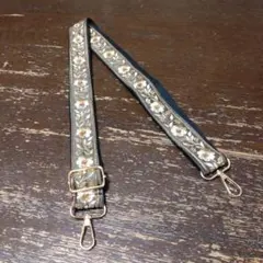 花柄刺繍　ショルダーストラップ