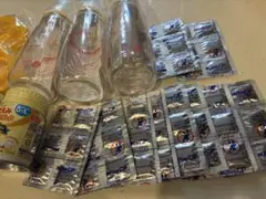 哺乳瓶3本、らくらくミルク缶2つ、ミルトン錠剤　らくらくミルクアタッチメント3つ