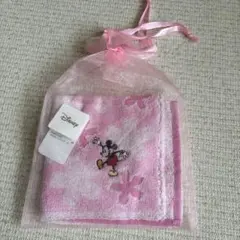 新品未使用　Disney ミッキーマウス タオルハンカチピンク