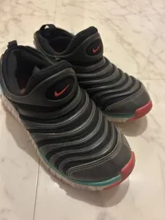 Item thumbnail for item 06000204-0f77-4be4-8270-7af526d63b3a