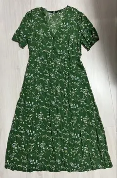 UNIQLO 花柄ロングワンピース Vネック グリーン 小花柄　L
