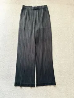 プリーツ カジュアルパンツ