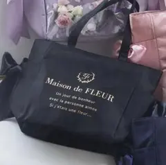 Maison de FLEUR ブラック クリアポケットサイドリボントートバッグ